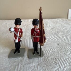 Two Britains Lead Soldiers